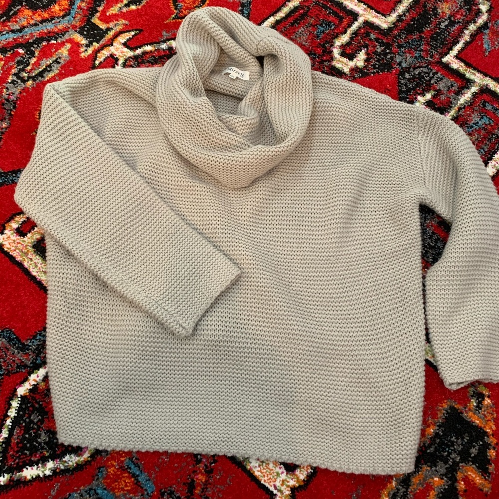 Cowl neck M/L sweater